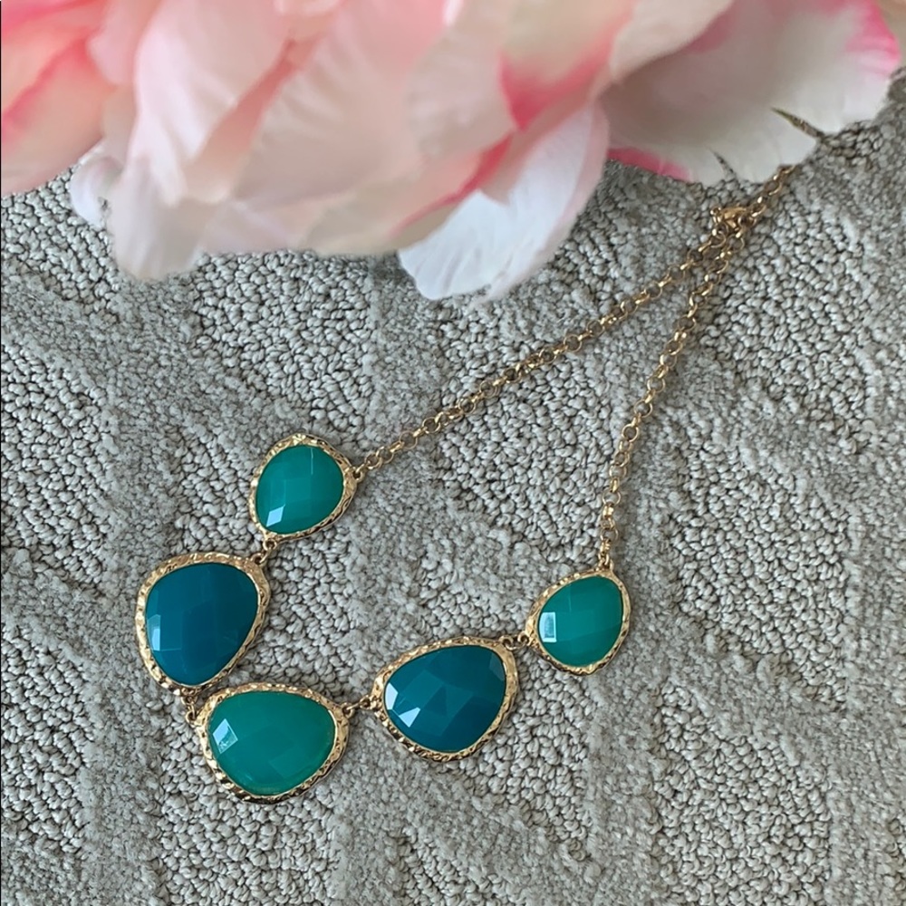 Statement necklace